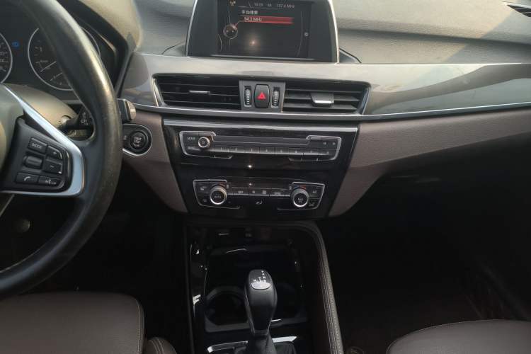 Used BMW X1 2018 sDrive18Li Luxury Model Audio And AC Panel