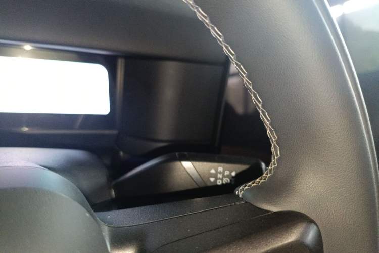 Used Chery Fulwin X3L 2025 Model 205 All-Wheel Drive High-Energy Edition Gear Lever