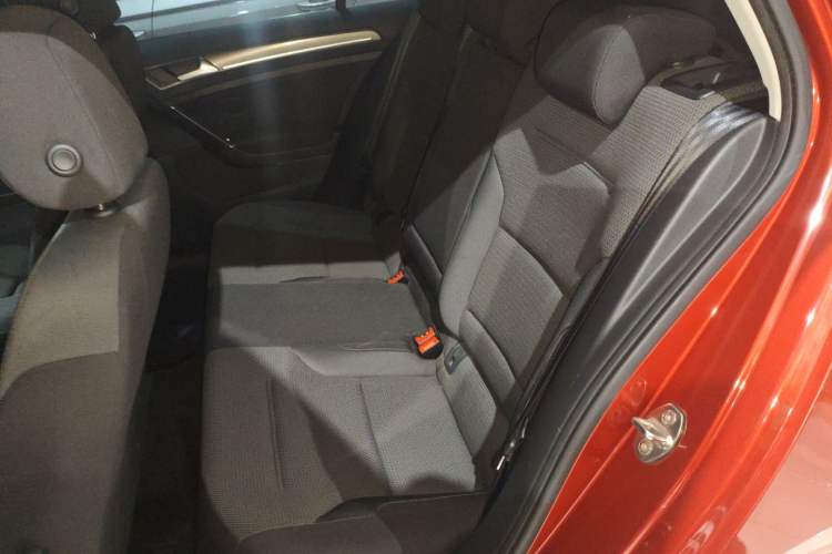 Used Volkswagen Golf 2015 1.6L Automatic Comfort Model Left Rear Seat