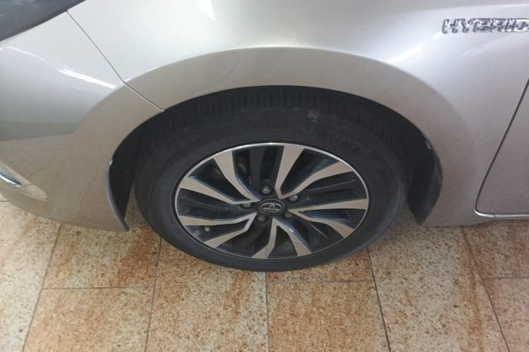 Used Toyota Corolla 2018 Dual-Engine 1.8L E-CVT Smart Edition
