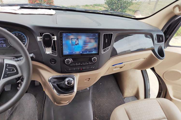 Used Foton Toano 2022 2.0T Manual Urban Edition Short Wheelbase Mid-Height Design Rear Single Tire 5/6/9-Seater Configuration 4F20TC3 Audio And AC Panel