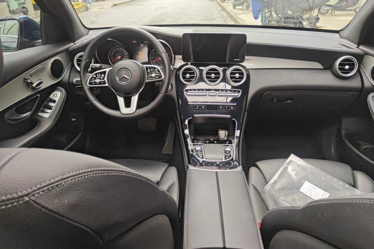 Used Mercedes-Benz GLC 2020 GLC 260 L 4MATIC Dynamic Model
