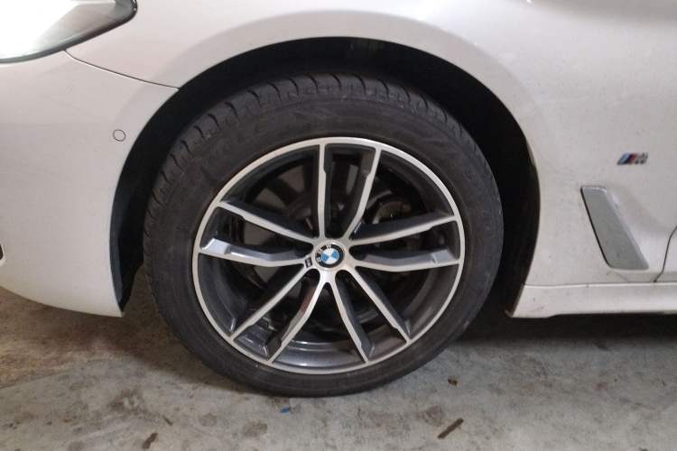 Used BMW 5 Series 2022 Second Facelift 525Li M Sport Package