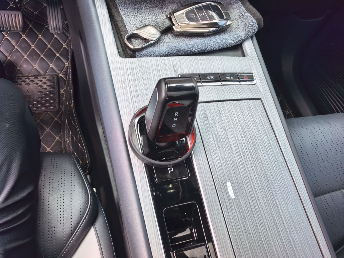 Geely Auto FX11 2024 1.5TD DCT Flagship Edition — снимка 14