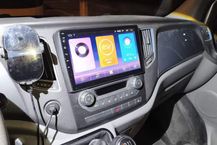 Used Foton Toano 2021 2.0T Manual Tongtu Long Wheelbase Mid-Height 5/6/7-Seater 4F20TC3 Audio And AC Panel