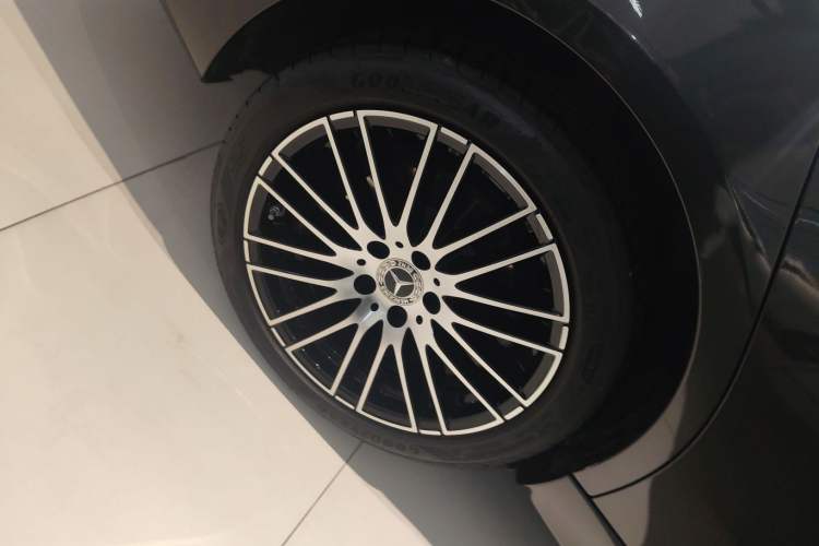 Used Mercedes-Benz C-Class 2024 Restyled C-Class 260 L Sport Edition Exterior 5