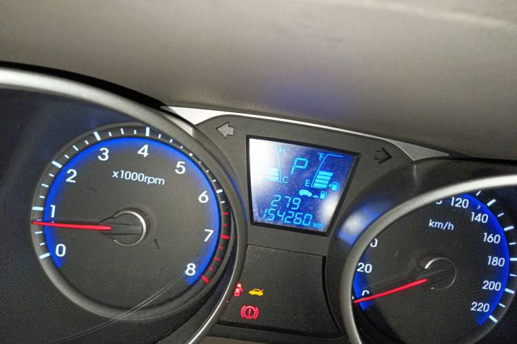 Used Hyundai ix35 2013 2.0L Automatic Two-Wheel Drive Comfort GL China V Standard Instrument Cluster