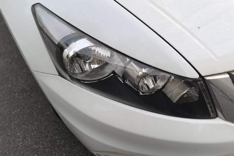 Used Honda Accord 2013 2.0L LX Right Front Headlight