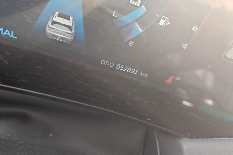 Used Dongfeng Aeolus Huge 2022 Mach Dual-Motor 1.5T MHD Dare-to-Dream Edition