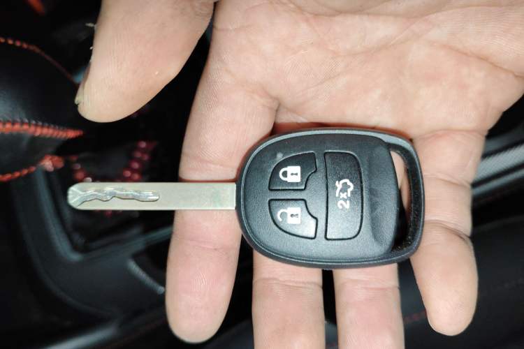 Used Changan CS55 2017 1.5T Manual Colorful Edition
