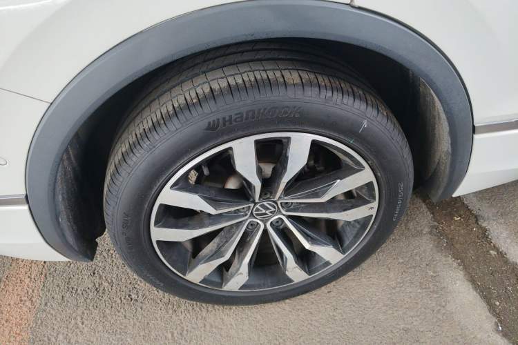 Used Volkswagen Tiguan L 2021 380TSI Automatic All-Wheel Drive R-Line Comfort Plus 7-Seater Right Rear Wheel Hub