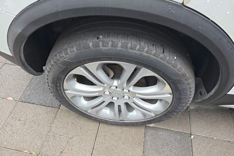 Used Lynk & Co 01 2019 2.0T Two-Wheel-Drive Pro Version China VI Standard Right Rear Wheel Hub