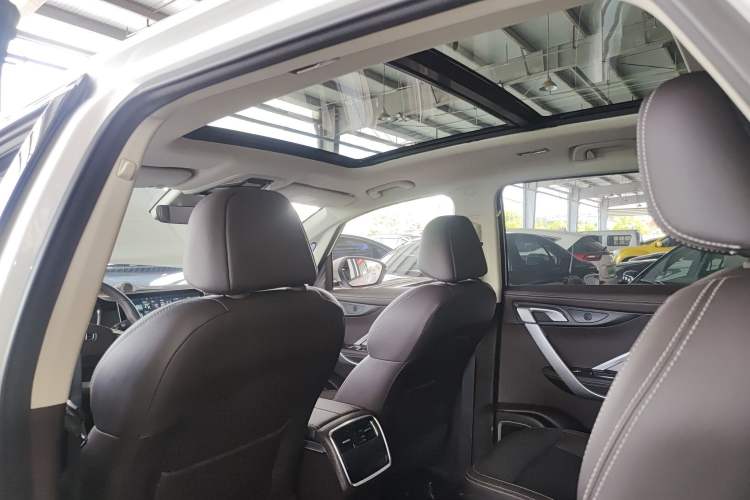 Used Geely Auto Jiajie 2021 1.8TD DCT Luxury Model
