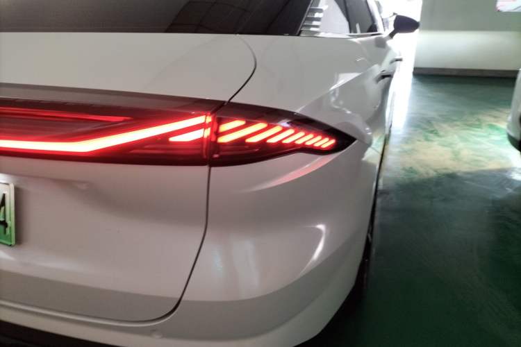 Used Geely Galaxy L6 2024 125km PLUS Dragon Edition
