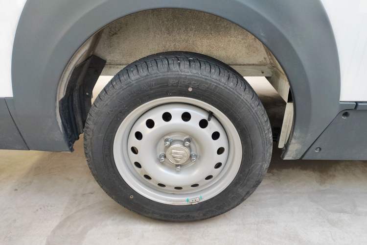 Used Foton Intelligent Blue Elf E7 2024 Facelifted All-Electric Van Flat Roof 2 Seats Evey Lithium Energy 41.86 kWh
