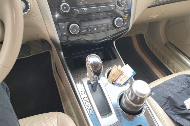 Used Nissan Teana 2013 2.0L XL Comfort Edition Gear Lever