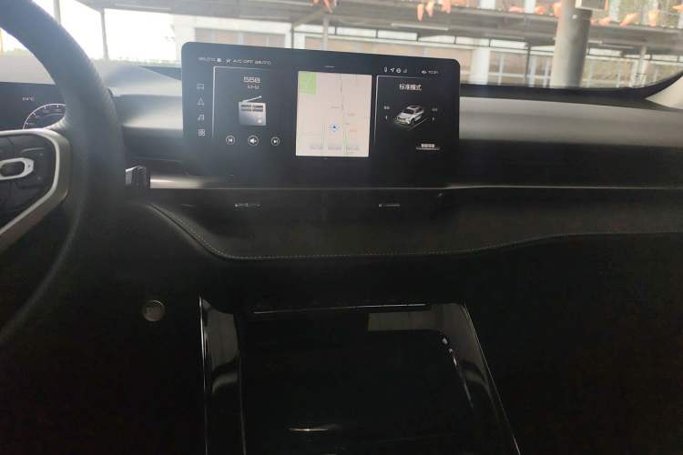 Used Haval H6 2024 1.5T Two-Wheel-Drive Classic Edition Audio And AC Panel