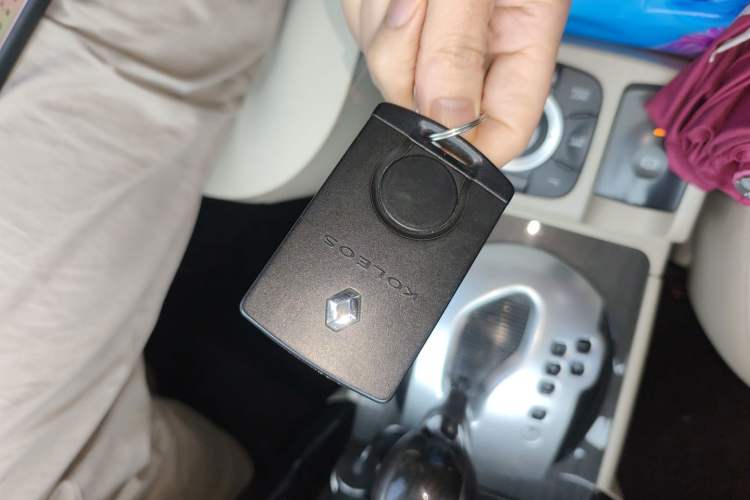 Used Renault Koleos 2012 2.5L 4x4 Comfort Edition with Navigation