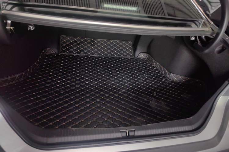 Used Toyota Avalon 2019 Dual-Engine 2.5L Luxury Edition China VI Standard