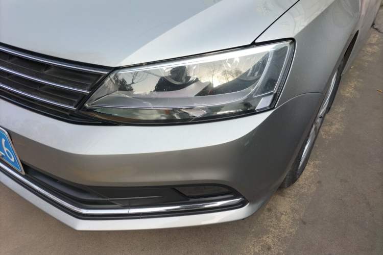 Used Volkswagen Sagitar 2015 1.6L Automatic Comfort Model
