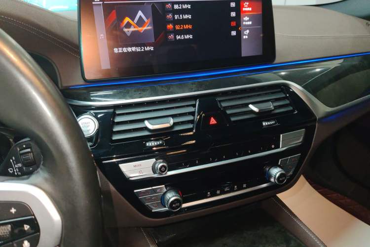 Used BMW 5 Series 2022 Restyled 525Li M Sport Package
