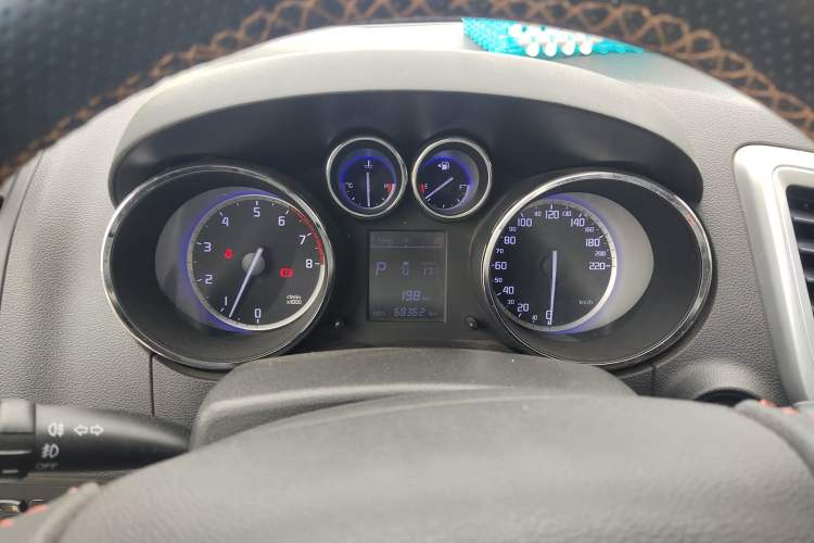 Used CHANGAN CS35 2016 1.6L Automatic Luxury Model China V Standard Instrument Cluster
