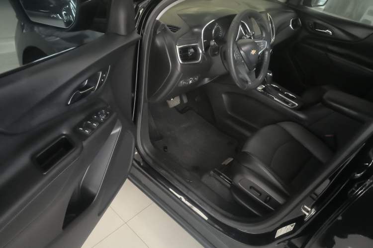 Used Chevrolet Equinox 2018 535T Automatic YuJie Edition Driver Seat