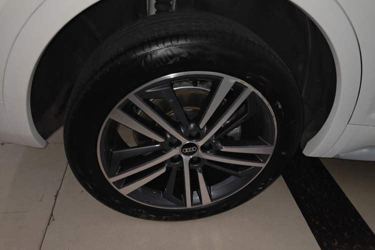 Used Audi Q5L 2023 40T Fashionable and Dynamic Edition
