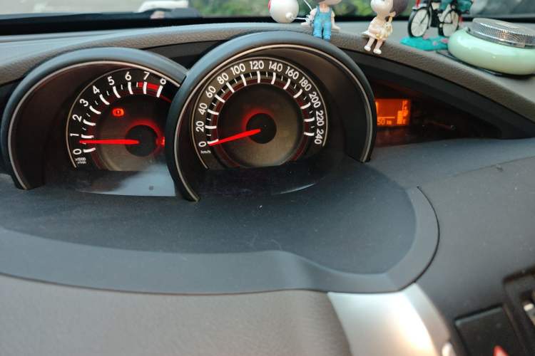 Used Toyota Verso 2014 Starlight 180E CVT Elite Edition
