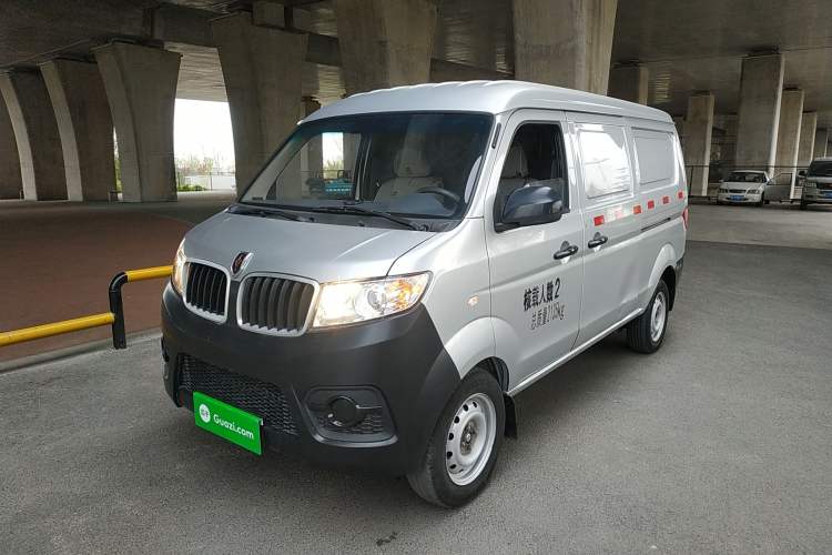 Used Jinbei Hiace X30 2023 1.5L Super-Enjoyment Van 2/5 Seats Non-Air-Conditioned Version SWC15M
