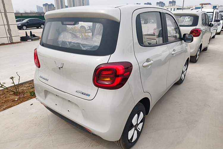Used Wuling Hongguang MINIEV 2025 Four-Door Version Advanced Edition Rear Right 45 Deg