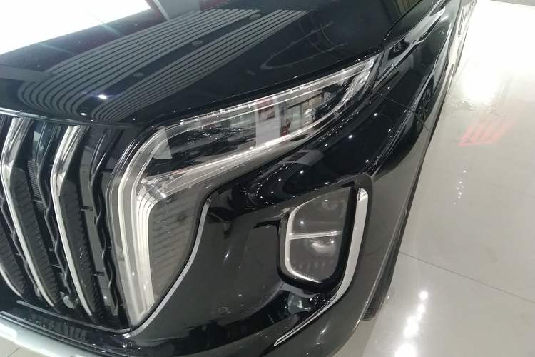 Used Hongqi HS7 PHEV 2024 2.0T PHEV Four-Wheel Drive Flagship Edition 7 Seats
