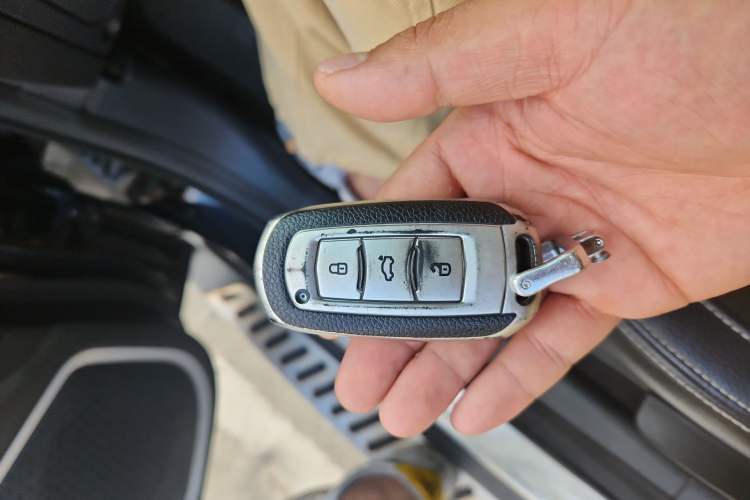 Used Geely Auto Vision X6 2016 1.8L Manual Luxury Model Vehicle Key