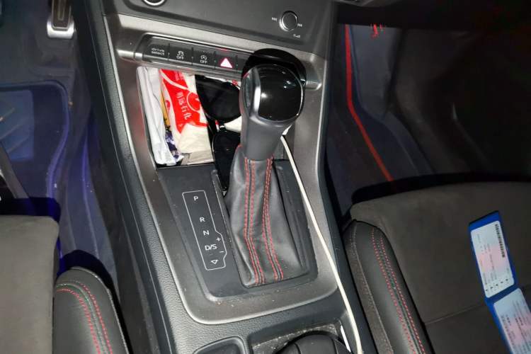 Used Audi Q3 2022 40 TFSI RS Package Performance Model Gear Lever