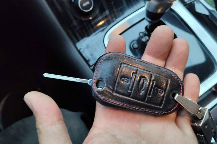 Used Peugeot 3008 2015 2.0L Automatic Trend Edition Vehicle Key