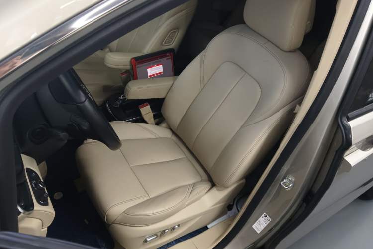 Used Buick GL8 2022 ES Landtrek 653T Luxury Edition
