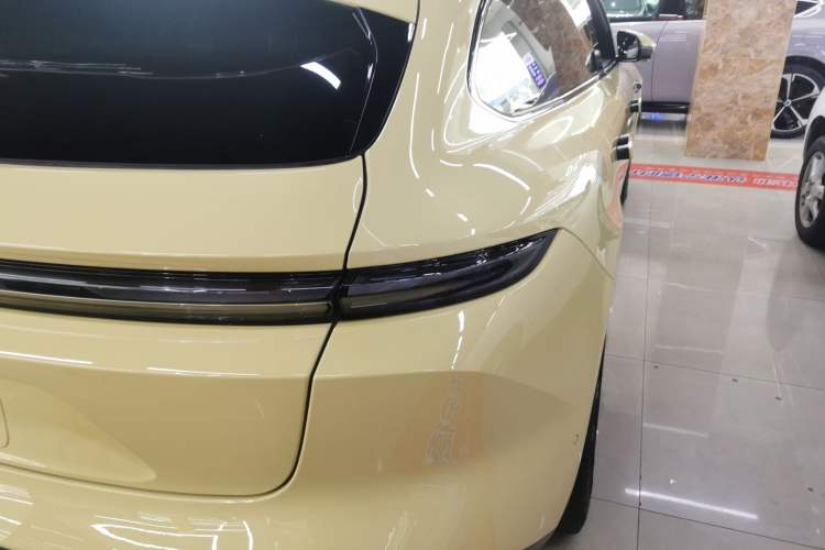 Used Nio ET5T 2023 75 kWh Touring Exterior 3