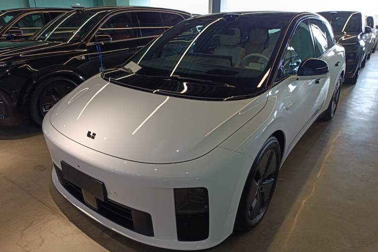 Used Li Auto i6 2025 Model Two-Wheel-Drive Standard Type