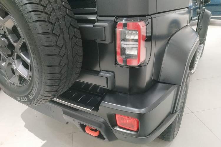 Used BAIC Off-Road BJ40 2024 2.0D Blade Hero Glory Edition
