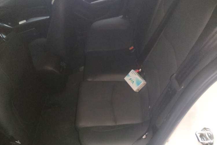 Used Mazda 3 Axela 2017 Sedan 2.0L Automatic Flagship Model China V Standard
