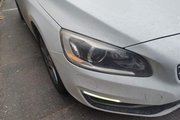 Used Volvo V60 2014 T5 Zhiyi Edition