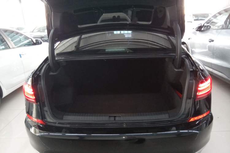 Used Volkswagen Passat 2022 330TSI Starry Luxury Edition – Exclusive Special Edition
