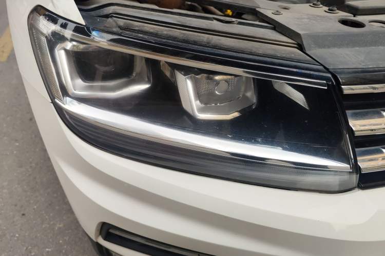 Used Volkswagen Tiguan L 2018 330TSI Automatic Two-Wheel Drive Luxury Edition