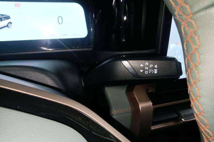 Used iCAR 03 2024 501km Four-wheel Drive Long-Range Advanced Version Gear Lever