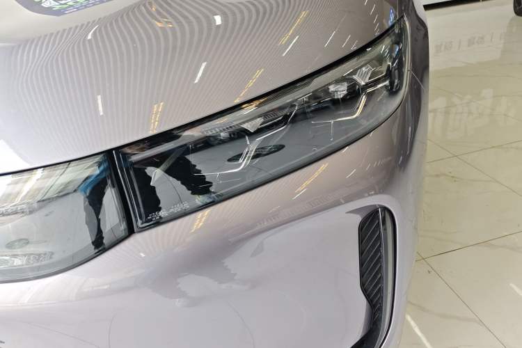 Used VOYAH FREE 2025 Model FREE+ Four-Wheel-Drive Qiankun Edition
