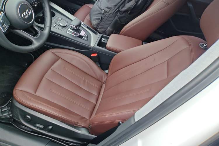 Used Audi A4L 2019 40 TFSI Ambition China VI