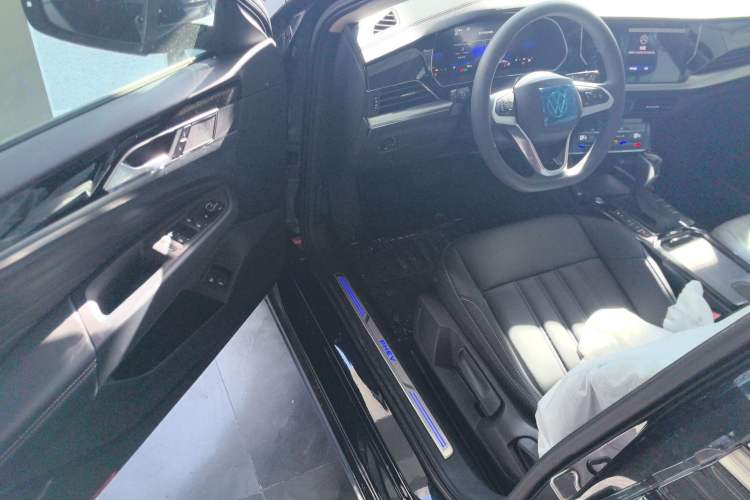 Used Volkswagen Passat New Energy 2025 430 PHEV Hybrid Business Edition
