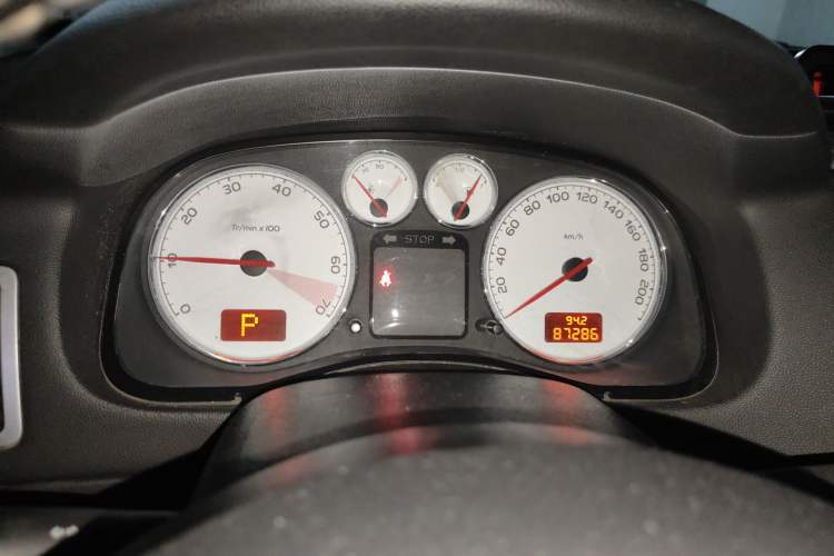 Used Peugeot 307 2010 Hatchback 1.6L Manual Comfort Edition
