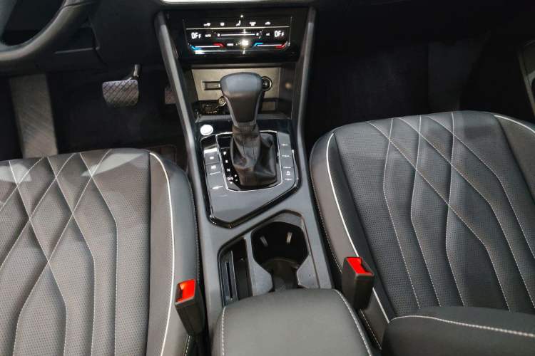 Used Volkswagen Tiguan L 2024 330TSI Automatic Two-Wheel Drive Smart Edition