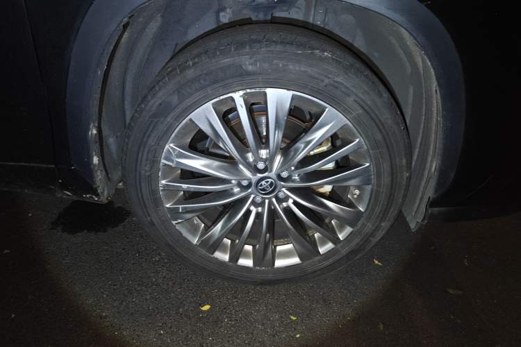 Used Toyota Highlander 2022 Dual-Engine 2.5L Four-Wheel Drive Prestige Version 7 Seats Exterior 7